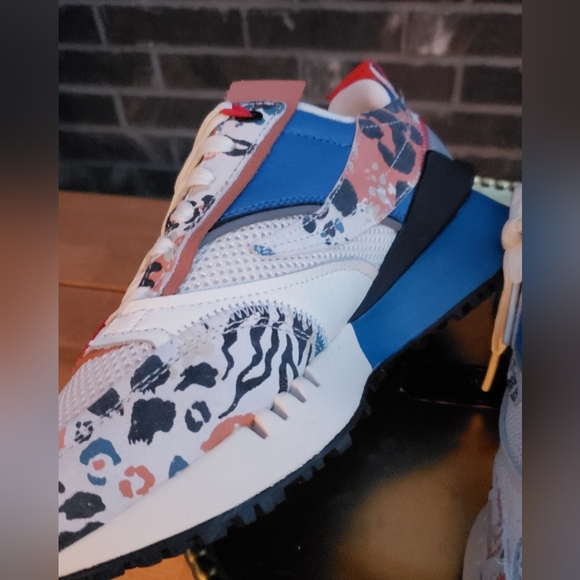 FILA *NWT*NIB* Renno Animal - Picture 5 of 9